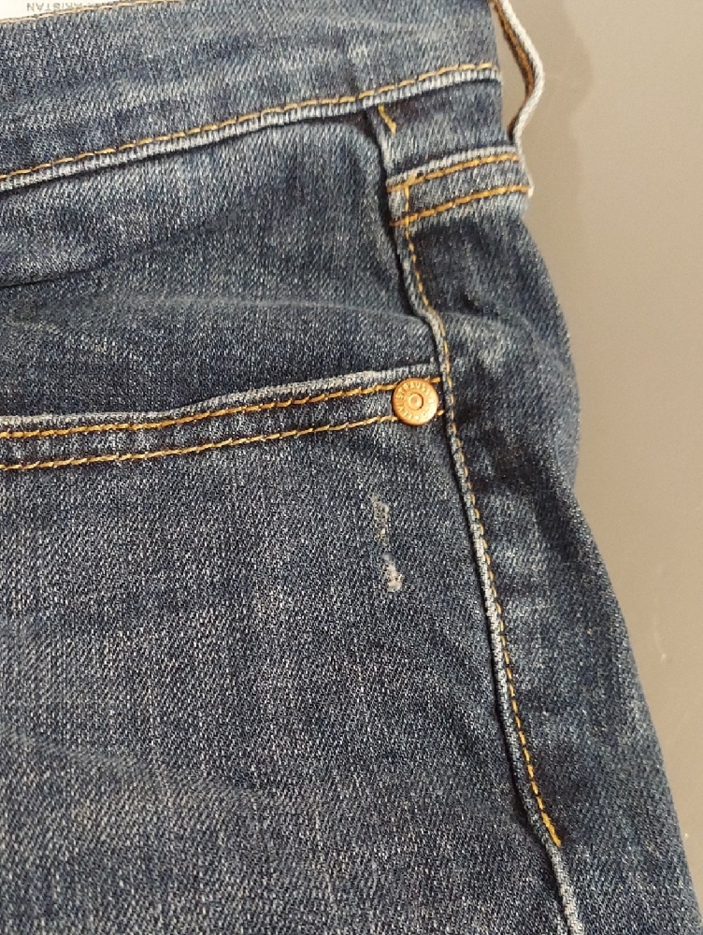 Levi 515 Boot Cut - Picture 11 of 14